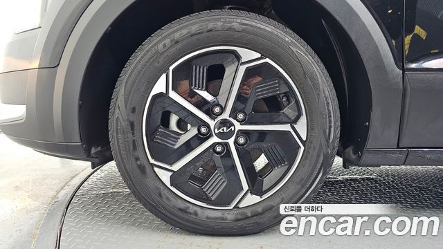 Kia Niro Prestige — пробег 107 558 км — фото 5 из 5